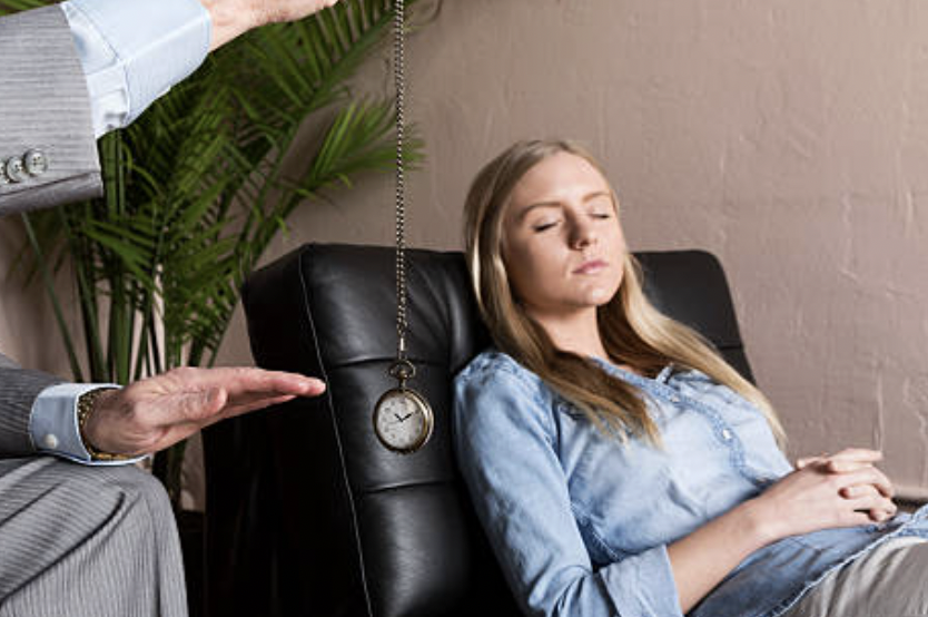 Faire appel à un cabinet d’hypnose permet-il vraiment de se libérer de ses angoisses ?